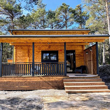 Parc Residentiel De Loisir : Le Loup Blanc Du Riou Hotel Barcelonnette Exterior photo